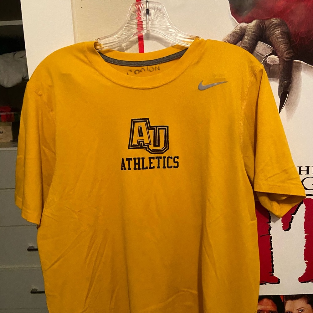 au athletics dri fit nike t shirt